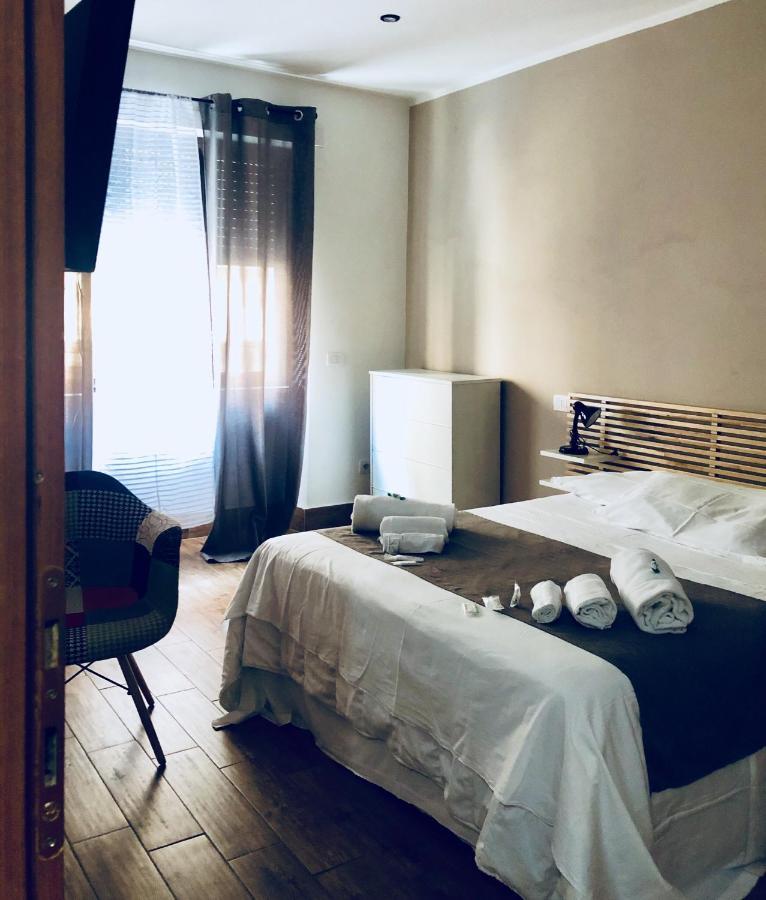 Napoli Central Station Deluxe Bed & Breakfast Exterior foto