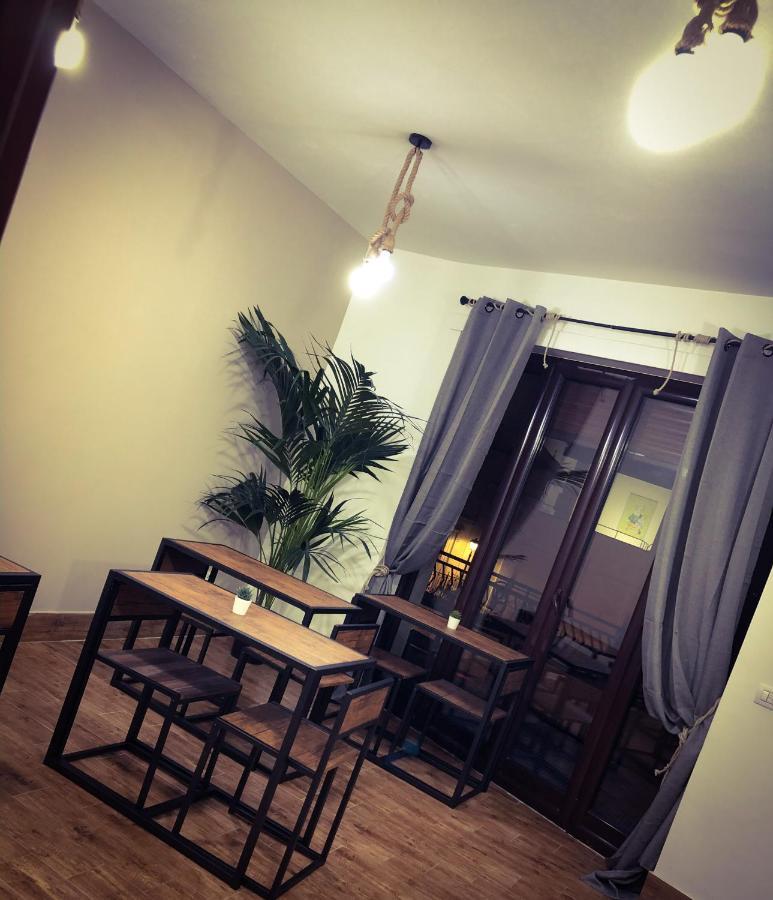 Napoli Central Station Deluxe Bed & Breakfast Exterior foto